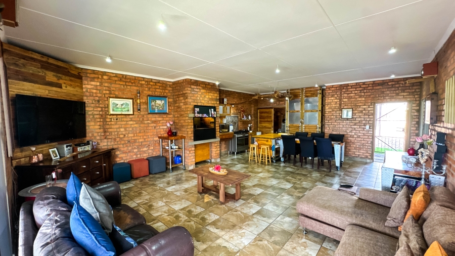 4 Bedroom Property for Sale in Klein Brak Western Cape